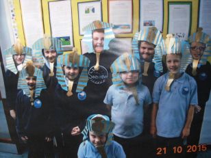 Making Pharaoh's Headdresses